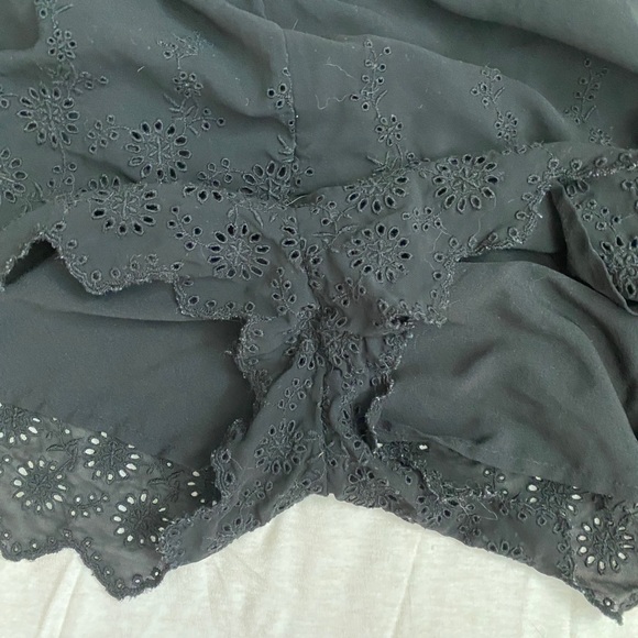 Nordstrom’s Frenchi Black Flowy Shorts - Picture 4 of 5